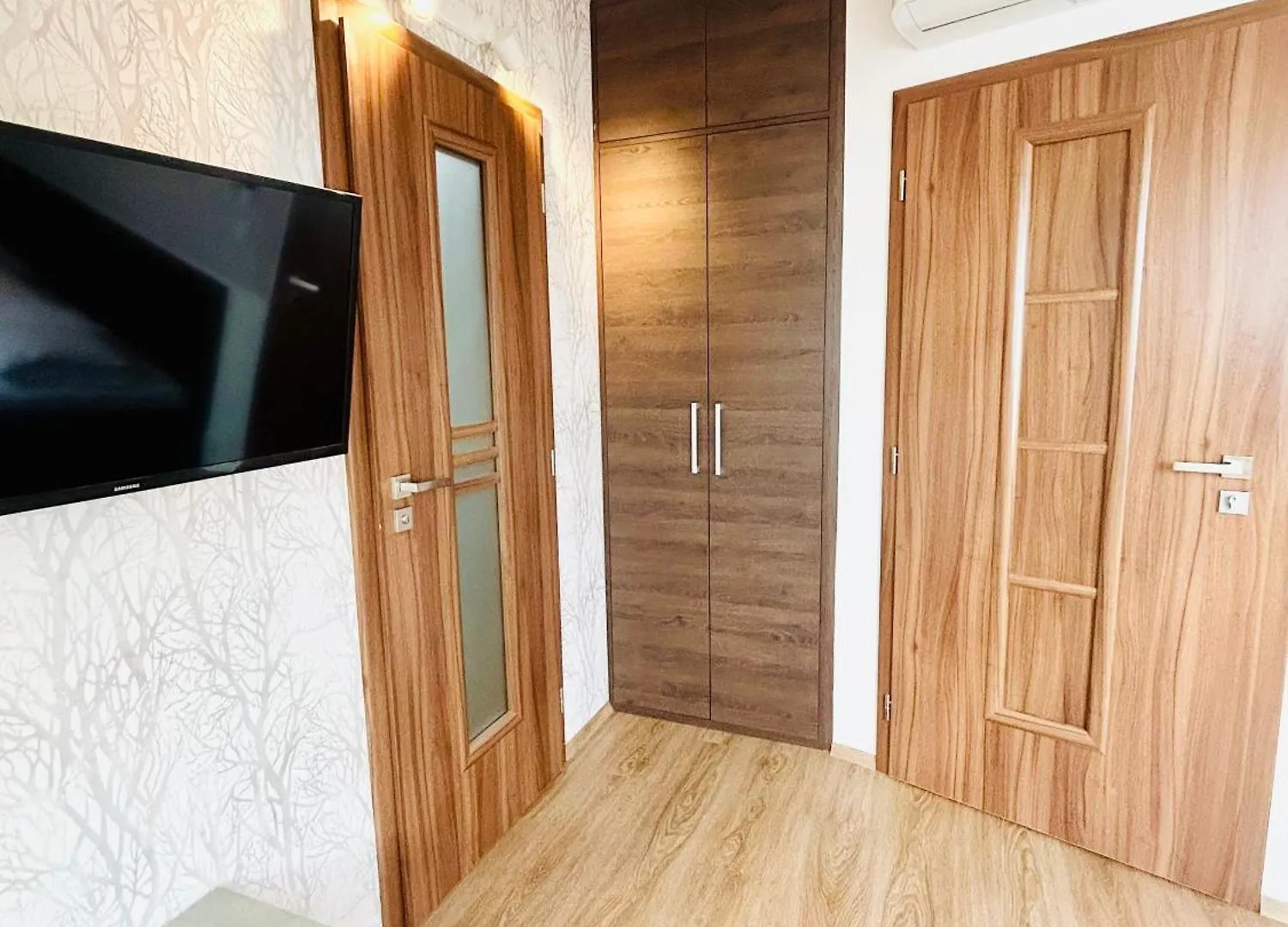 招待所 Villa Many Separate Rooms With Free Parking Praha 4 Libus