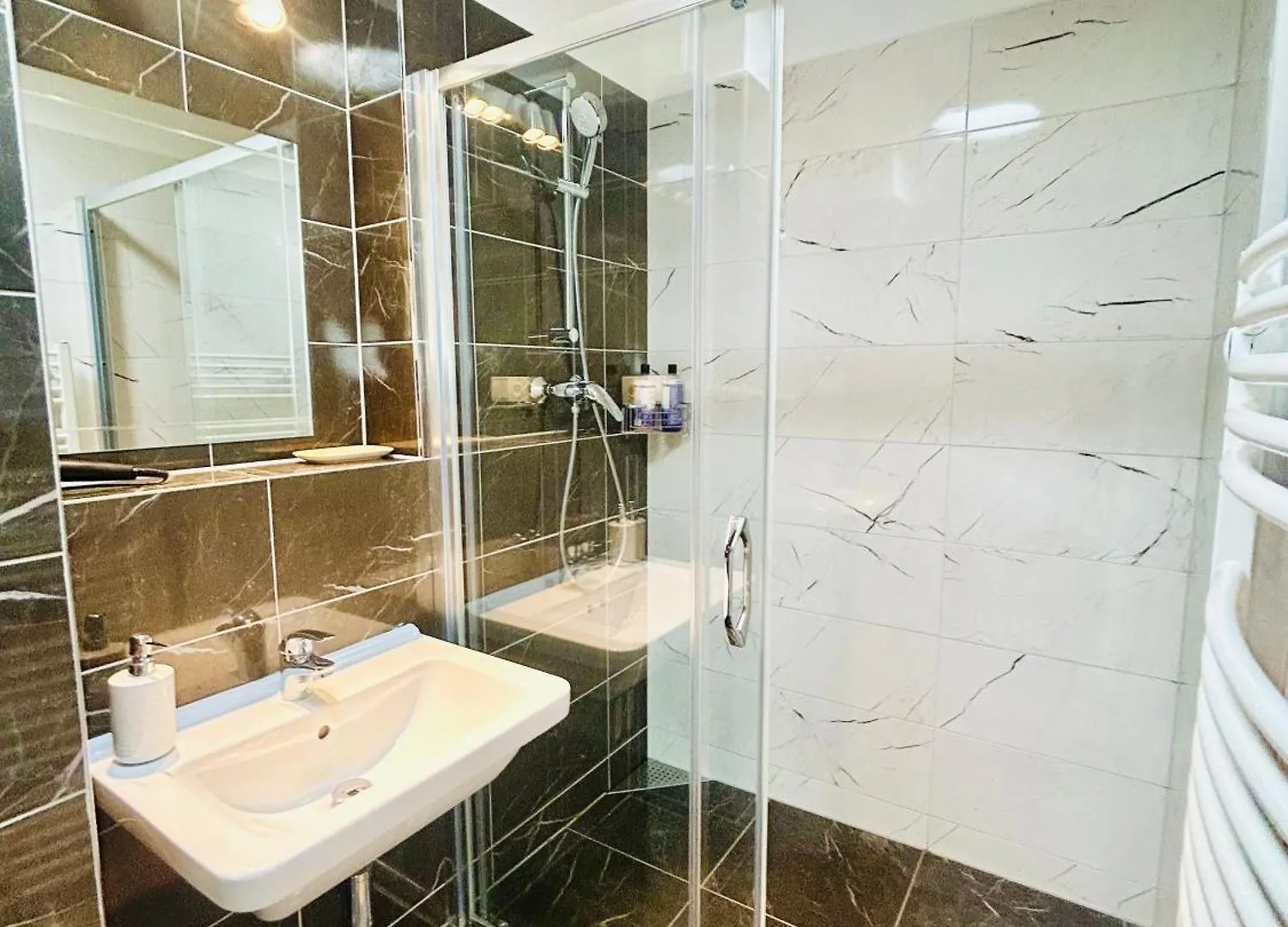 Villa Many Separate Rooms With Free Parking Praha 4 Libus 捷克